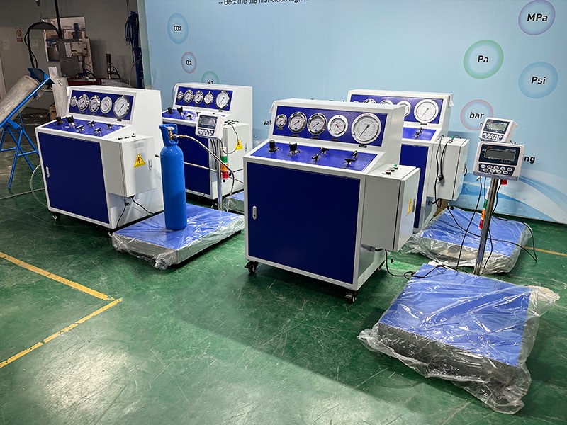 news-Saudi Clients Visit Suncenter, Exploring Advanced Fire Extinguisher Refilling Solutions-Suncent-1