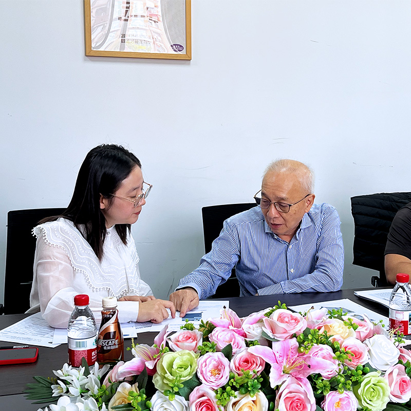 Malaysian Clients Visit Suncenter, Praise Electric Hydraulic Tube Expander